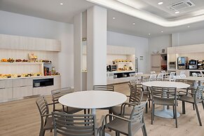 B&B HOTEL Logroño Las Cañas