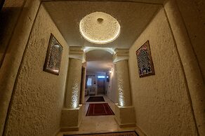 Majestic Cave House