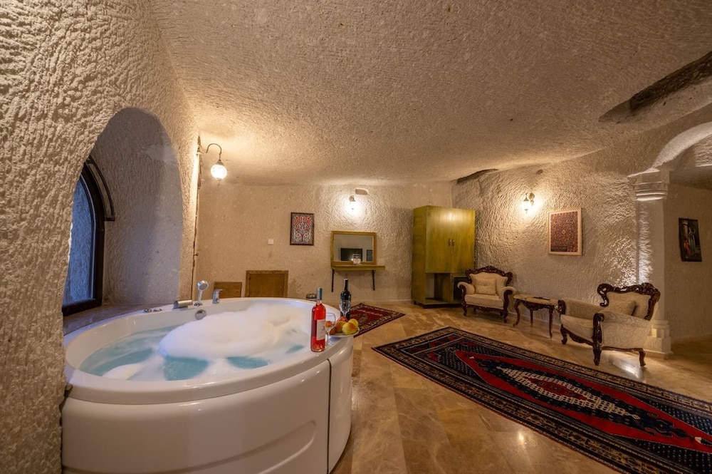 Majestic Cave House