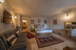 Majestic Cave House