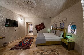 Majestic Cave House