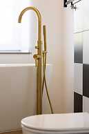 Studio in the Old City by Renters