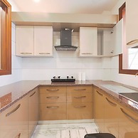 City Oasis w Bathtub n Balcony