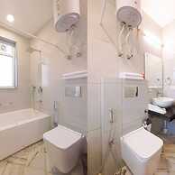 City Oasis w Bathtub n Balcony