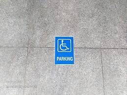 Modern City Service Apartment