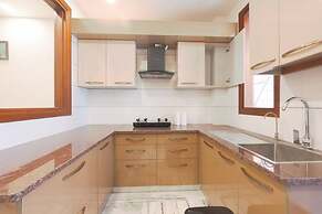 Modern City Service Apartment