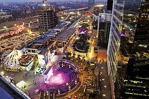 Modern City Service Apartment