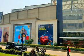 Modern City Service Apartment