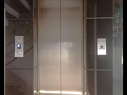 Modern City Service Apartment