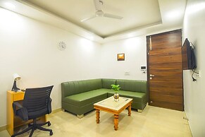 Modern Cyber Retreat With Gym