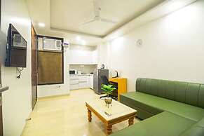 Modern Cyber Retreat With Gym