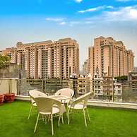 Modern Cyber Retreat With Gym