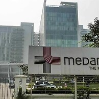 Tranquil 2BR Oasis With Balcony Bathtub