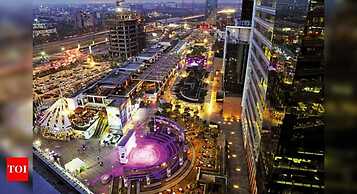 Tranquil 2BR Oasis With Balcony Bathtub