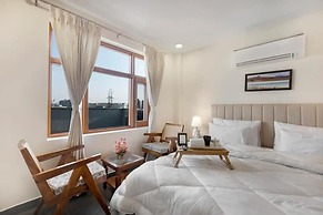 Penthouse W Jacuzzi Garden Extra Room Pets OK