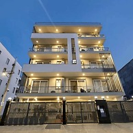 Penthouse W Jacuzzi Garden Extra Room Pets OK