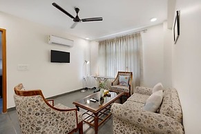 Penthouse W Jacuzzi Garden Extra Room Pets OK