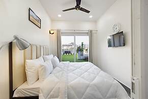 Penthouse W Jacuzzi Garden Extra Room Pets OK