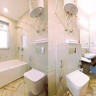 Spacious Executive Suite With Bathtub Balcony