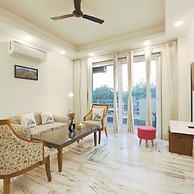 Spacious Executive Suite With Bathtub Balcony