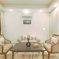 Spacious Executive Suite With Bathtub Balcony