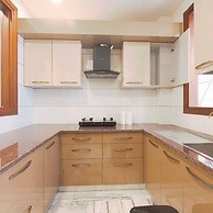 Spacious Executive Suite With Bathtub Balcony