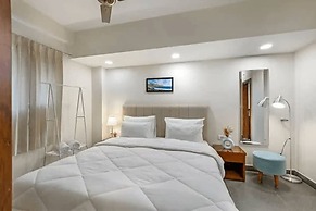 Tranquil Studio Apartment