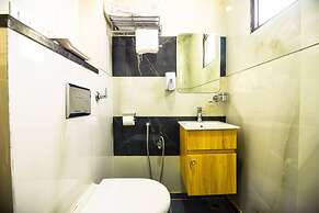 Cyber Retreat 1bhk With Gym and Balcony