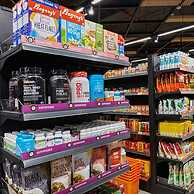 Peaceful City Paradise w King Bed Tub