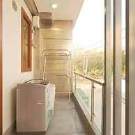 Peaceful City Paradise w King Bed Tub