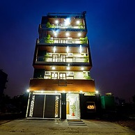 Comfortable 1 Bhk Serviced Apartment w Hill View