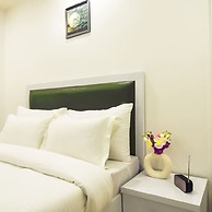 Comfortable 1 Bhk Serviced Apartment w Hill View