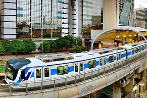 Modern City Retreat 2bhk Paras Fortis Balcony