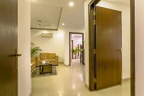 Modern City Retreat 2bhk Paras Fortis Balcony