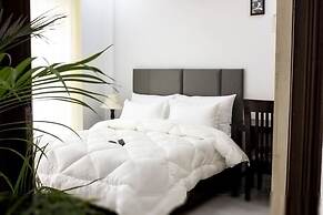 Modern City Retreat 2bhk Paras Fortis Balcony