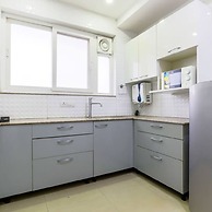 Modern City Retreat 2bhk Paras Fortis Balcony