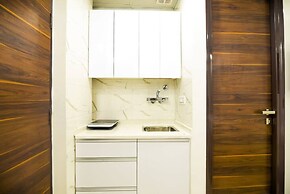 Studio Serviced Apartment With Gym Patio