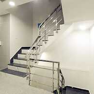 Modern Loft Overlooking Hills and Park