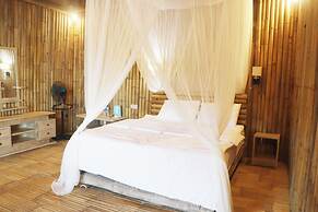 Loca Lobo Lodges Riung