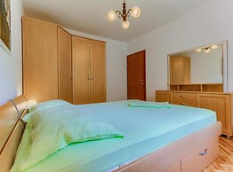 Apartment Villa Iskra