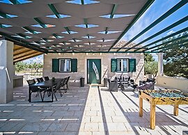 Holiday Home Bračuta