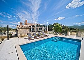 Holiday Home Bračuta