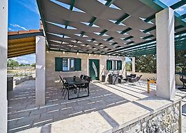 Holiday Home Bračuta