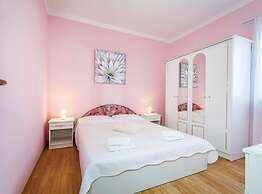 Holiday Home Villa Ksenija