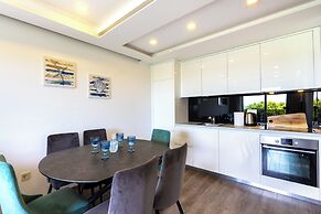 Luxury Penthouse Apt on beach Makarska