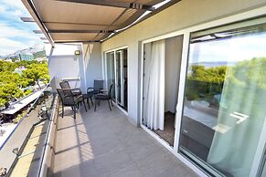 Luxury Penthouse Apt on beach Makarska