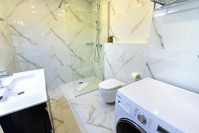 Luxury Penthouse Apt on beach Makarska