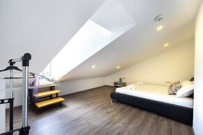 Luxury Penthouse Apt on beach Makarska