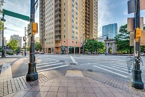 Downtown Atlanta Condo: Walk to Arenas & Venues