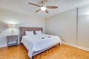 Walkable Downtown Atlanta Condo w/ Private Balcony